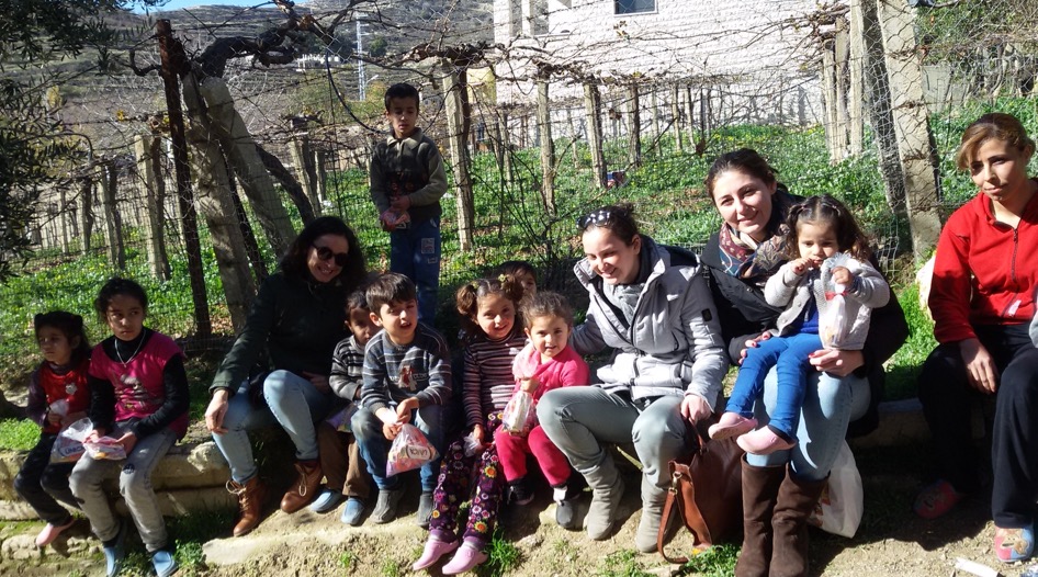 European TG1 CABURERA passing Christmas day with children in Bekaa